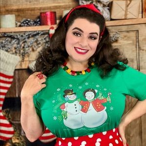FROSTY THE SNOWMAN AND SNOW LADY FESTIVE CHRISTMAS T-SHIRT PINUP RETRO GREEN